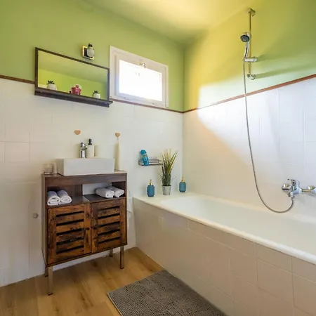 Zabszalma Vendeghaz Lägenhet